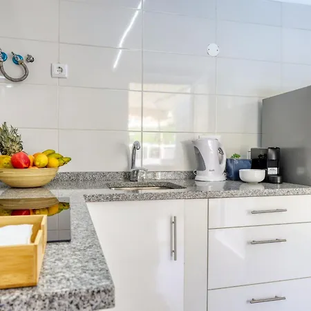 Casa Da Tia Celeste Iii, A In Madeira Appartement *